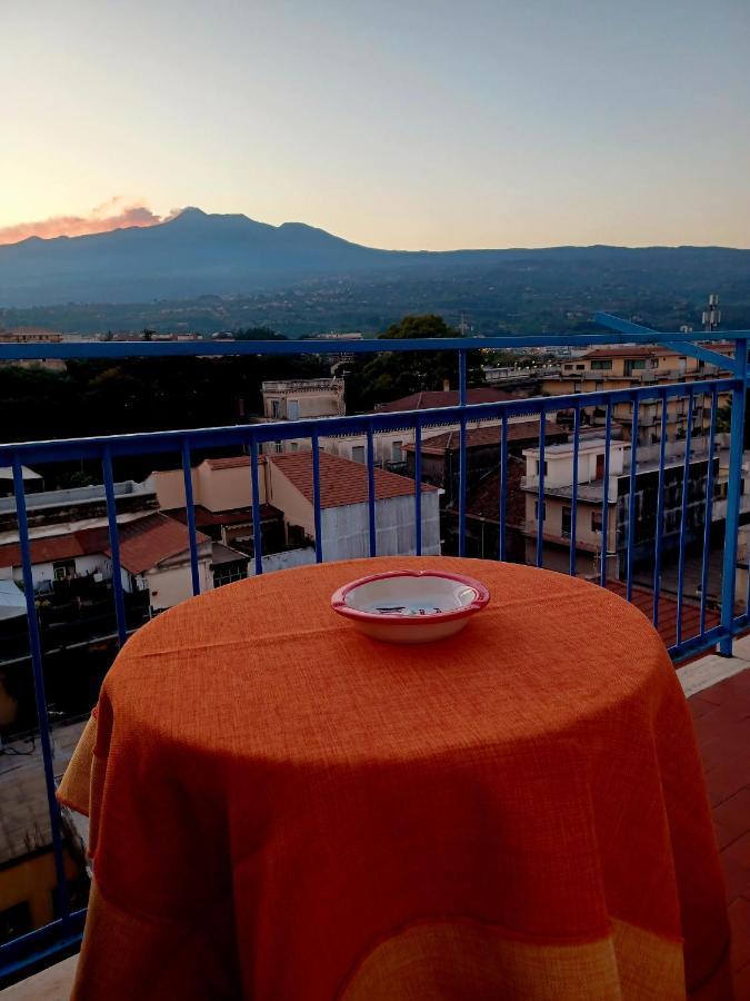Casa Donna Rosaria Tra Etna E Taormina Apartment Riposto Luaran gambar