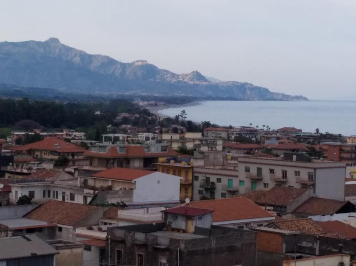 Casa Donna Rosaria Tra Etna E Taormina Apartment Riposto Luaran gambar