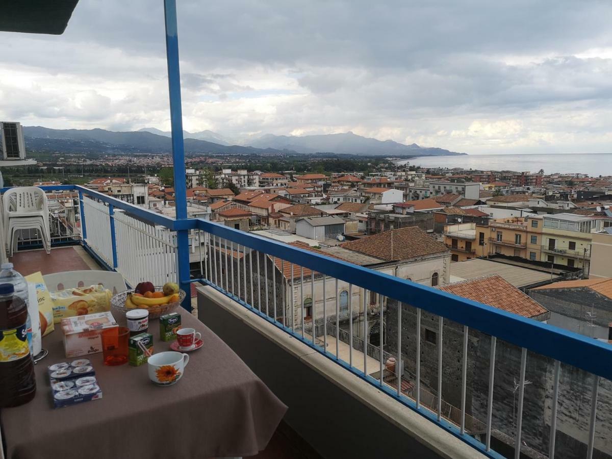 Casa Donna Rosaria Tra Etna E Taormina Apartment Riposto Luaran gambar