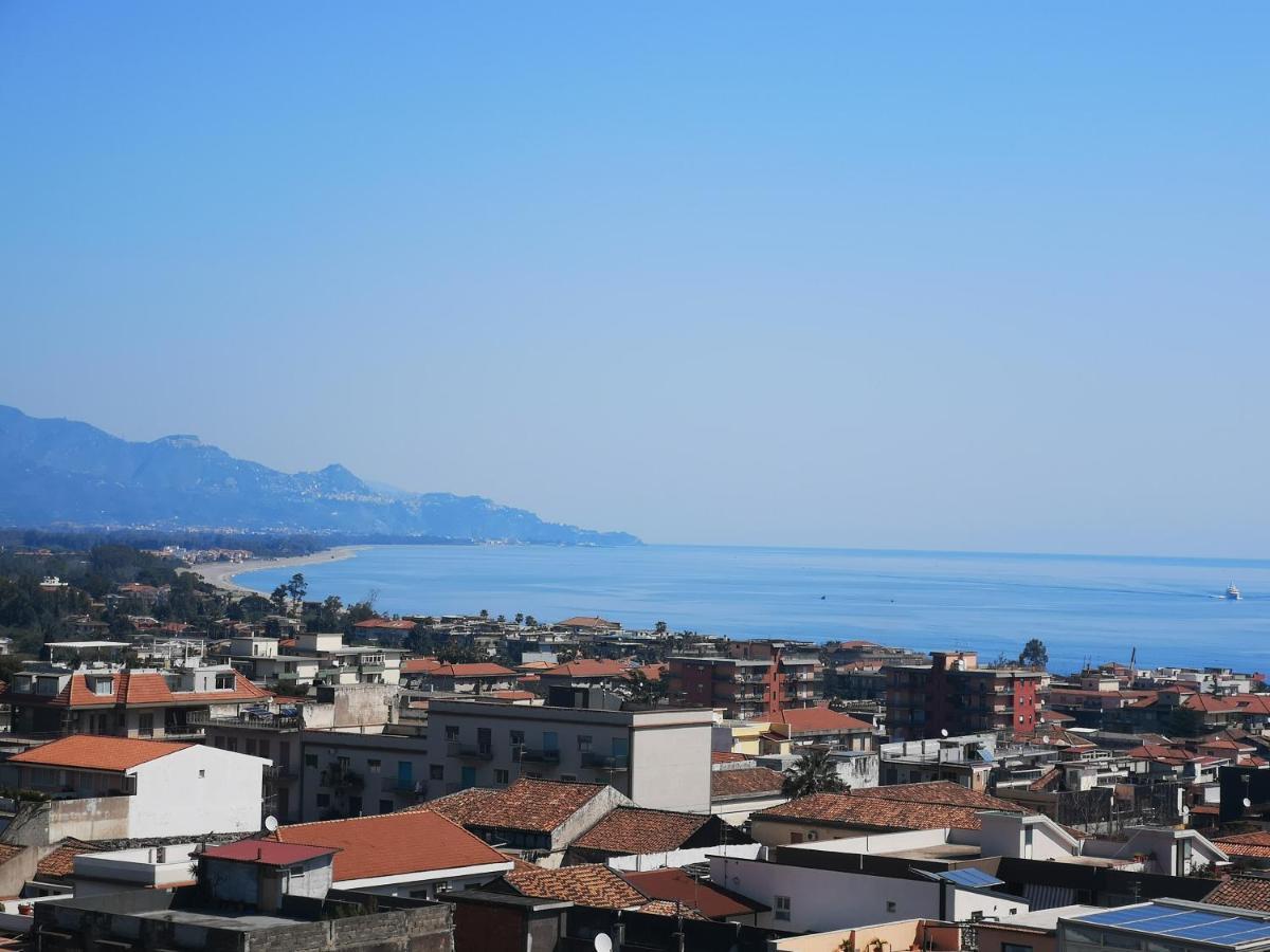 Casa Donna Rosaria Tra Etna E Taormina Apartment Riposto Luaran gambar